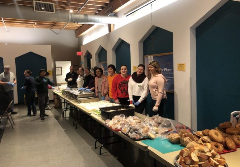 Volunteer at Hope's Table